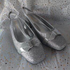 Bella Hanna Silver Square Heels Shoes Bow Sz 9  womens NEW